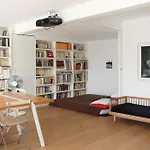 Spacious Cocoon With A Terrace View On The Canal
