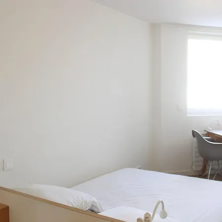 Spacious Cocoon With A Terrace View On The Canal Parigi