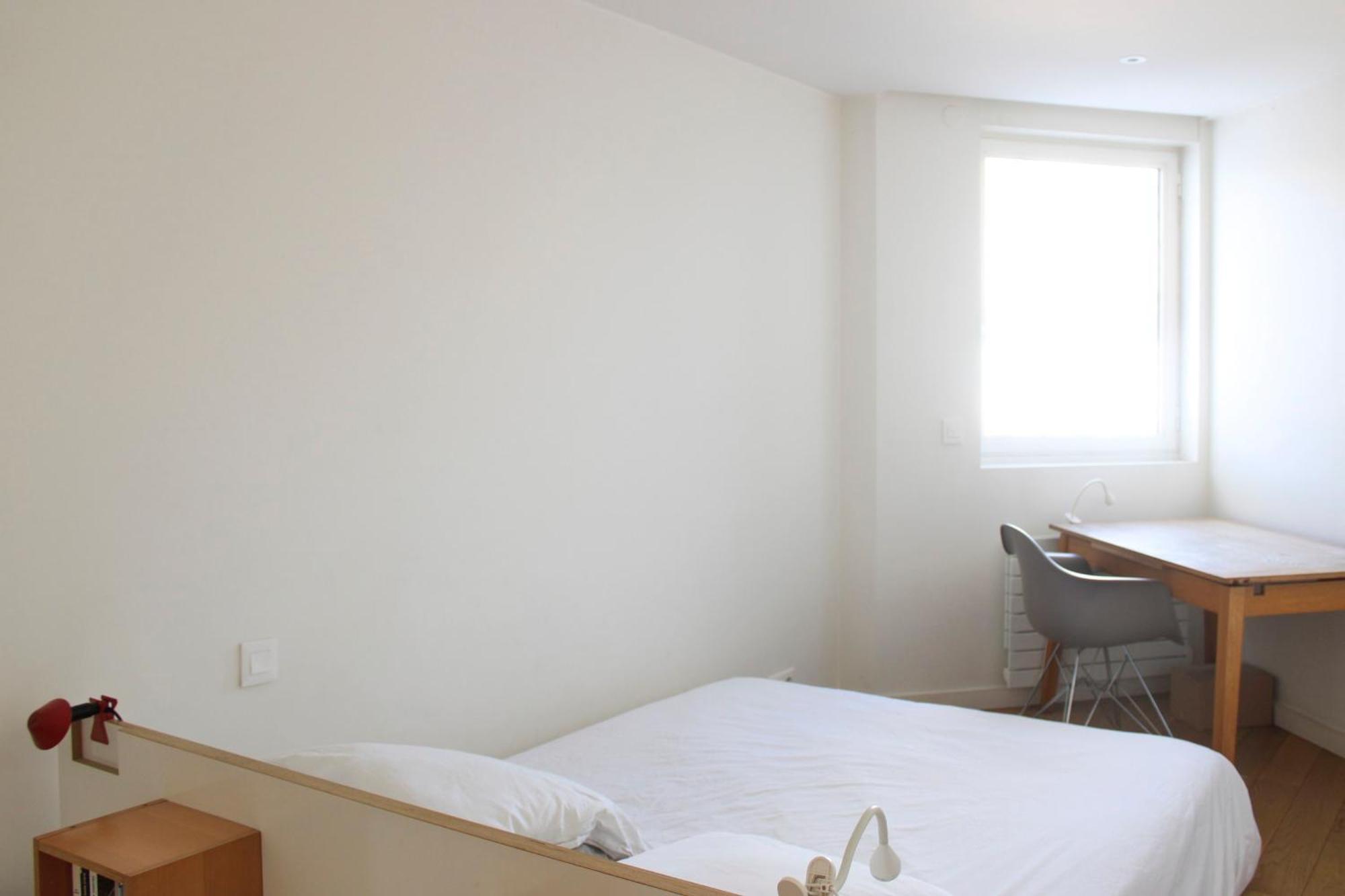 Spacious Cocoon With A Terrace View On The Canal Parigi