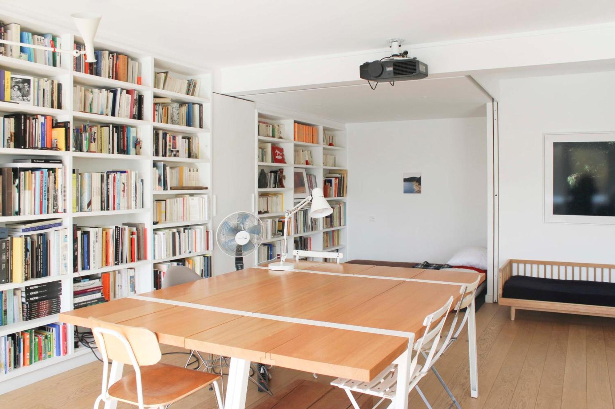 Spacious Cocoon With A Terrace View On The Canal Parigi